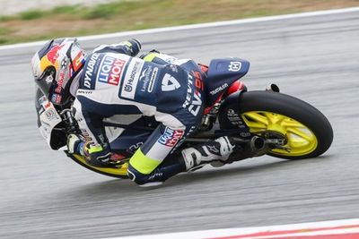 Gebrek aan topsnelheid nekt Veijer in laatste race als Moto3-rijder