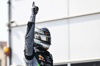 Verschoor nipt naast podium in F2-sprintrace Australië, Dürksen wint