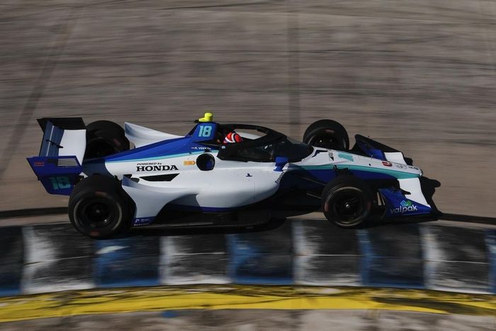 VeeKay voltooit eerste test op road course voor Dale Coyne Racing